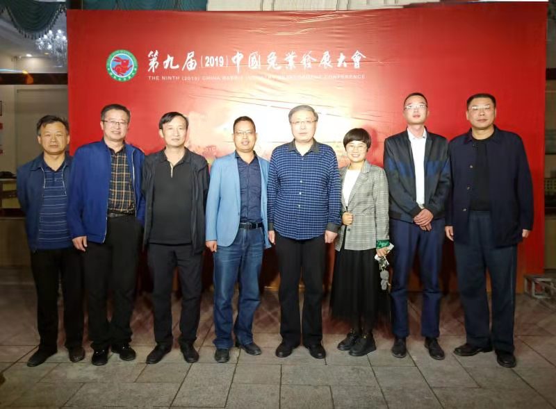 穆瑞杰接见万象城官网援疆毕业生优秀代表